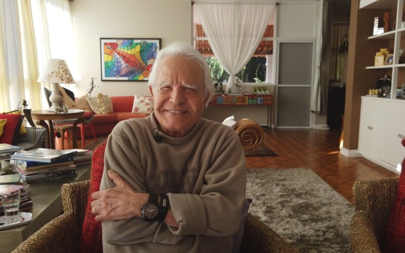 Cid Moreira vira youtuber aos 91 anos e celebra novos caminhos