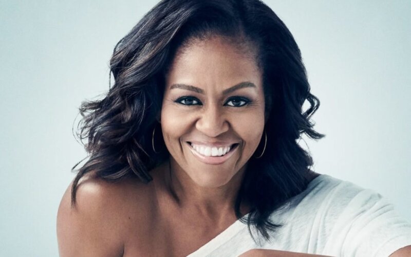 Michelle Obama lança podcast com participação do ex-presidente